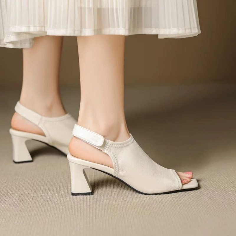 صنادل نسائية جديدة بتصميم فرنس - مراجعة Casual Sandal Leather وسعره